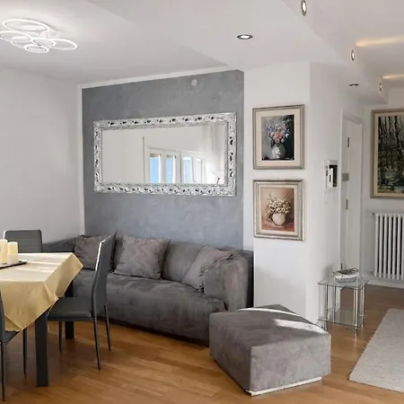 Duomo Apartman Udine